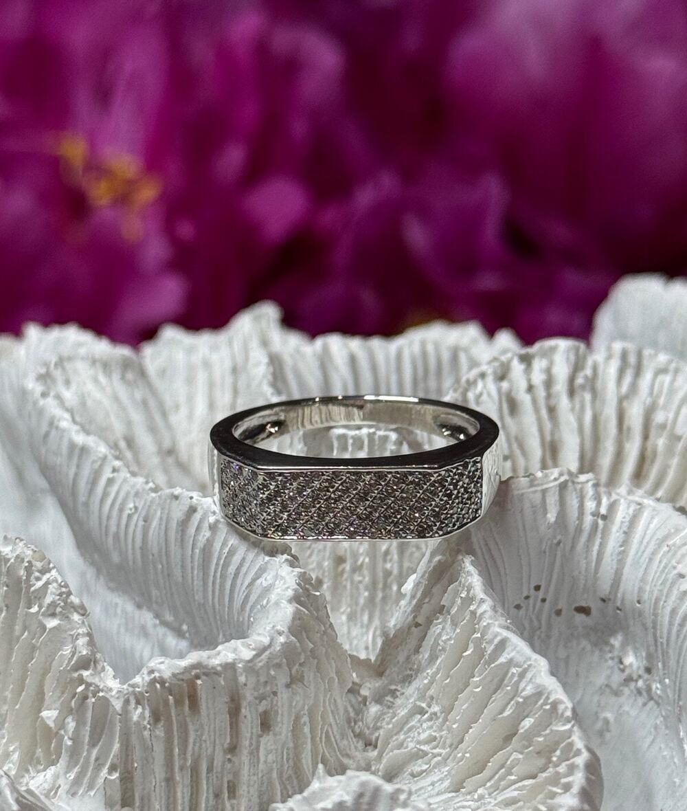 925 Sterling Silver Diamonds Ring Size 9.25